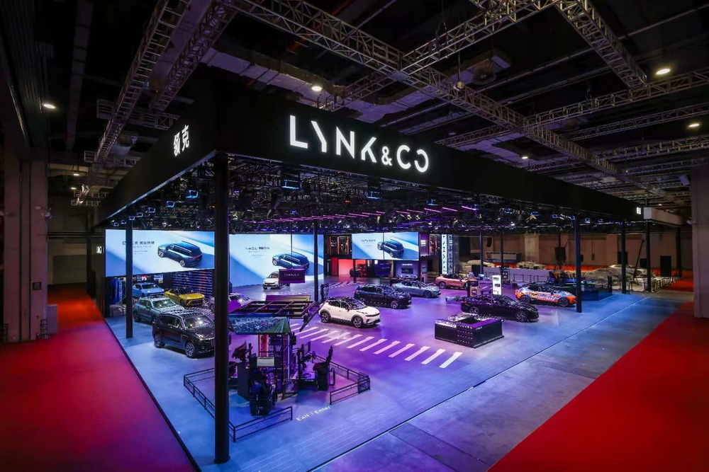 ZEEKR 9X เอสยูวีเรือธง และ Lynk & Co 900