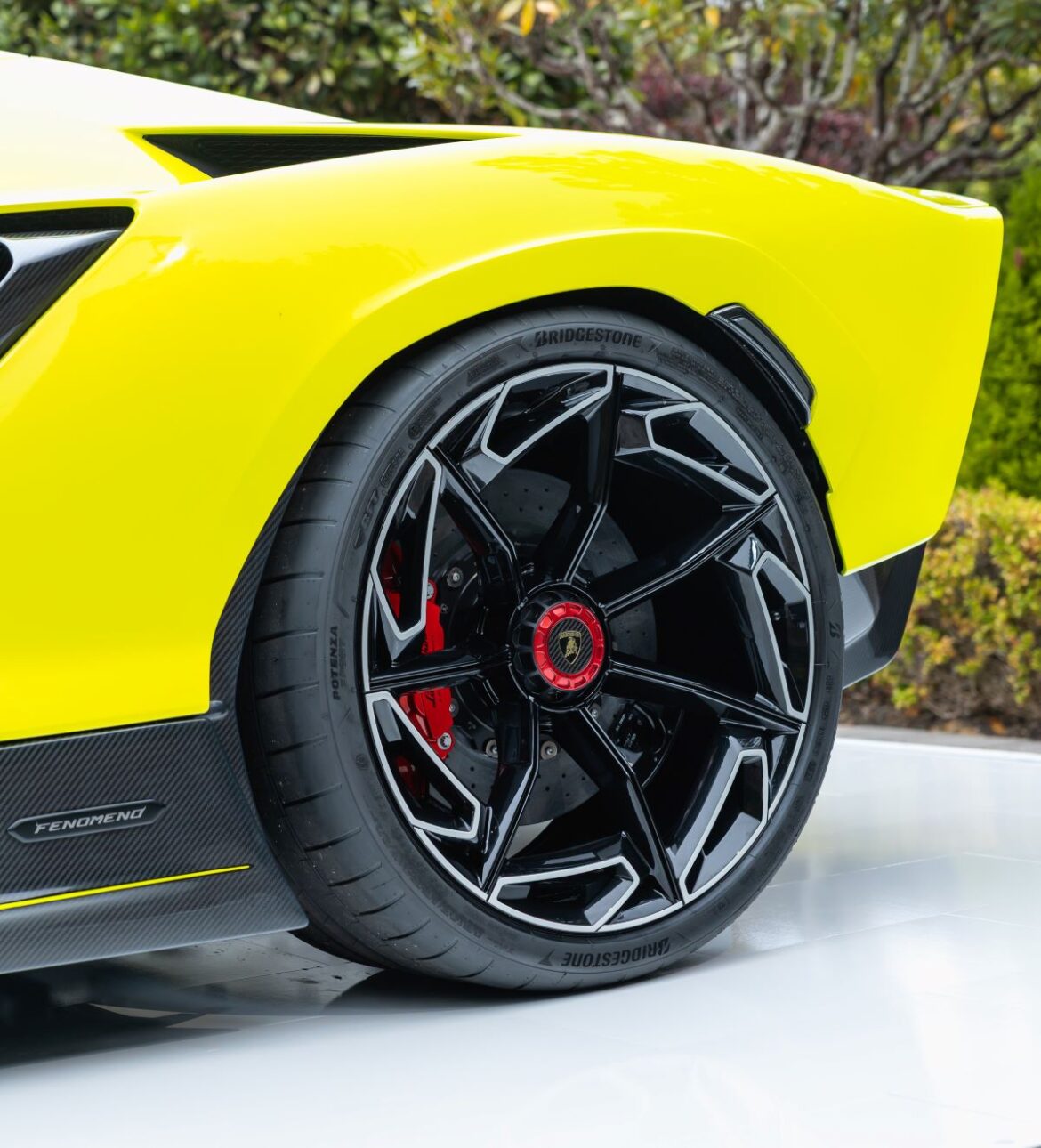 Bridgestone ได้รับเลือกในฐานะพันธมิตรร่วมพัฒนายางรถยนต์ ให้ “Lamborghini Fenomeno” ซูเปอร์คาร์รุ่นลิมิเต็ดเอดิชัน