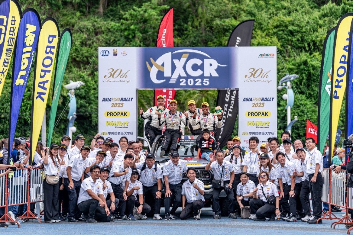 TOYOTA GAZOO Racing Thailand ขึ้นโพเดียม 2 ปีซ้อน คว้าอันดับ 2 และ 5 ในรุ่น T1D ด้วย HILUX REVO GR SPORT 4×4 ในการแข่งขันแรลลี่สุดโหด “Asia Cross Country Rally 2025”