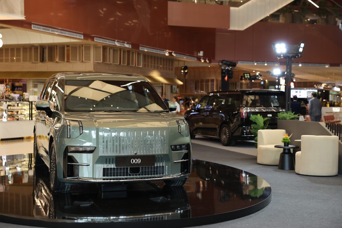 ZEEKR 009 เสริมทัพรุ่น Standard ตอกย้ำความเป็นผู้นำ Luxury EV MPV ที่ให้ครบจบทุกไลฟ์สไตล์ พร้อมส่งต่อพลังแห่งความมั่นใจผ่านแคมเปญ “Your Exclusivity is Here” ร่วมกับทัพนักกีฬาเหรียญทองทีมชาติไทย