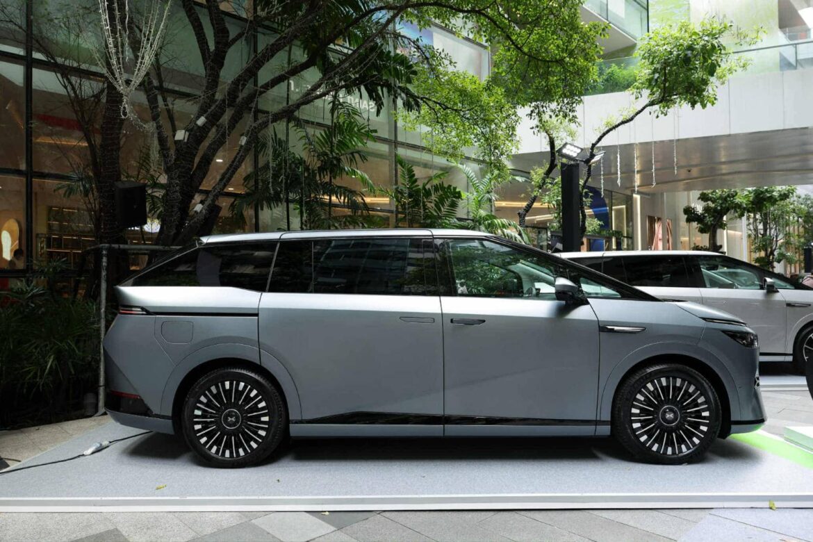 เอ็กซ์เผิง ประเทศไทย จัดงานใหญ่! ‘XPENG CARNIVAL’ ยกขบวนยานยนต์ไฟฟ้าอัจฉริยะครบทุกรุ่น พร้อมเปิดตัว ‘X9 Luxury Special Color Edition’ อีกทั้งรถผู้บริหารป้ายแดง ไมล์น้อย ข้อเสนอสุดพิเศษถึง 21 ตุลาคมนี้ ณ ศูนย์การค้า ดิ เอ็มควอเทียร์