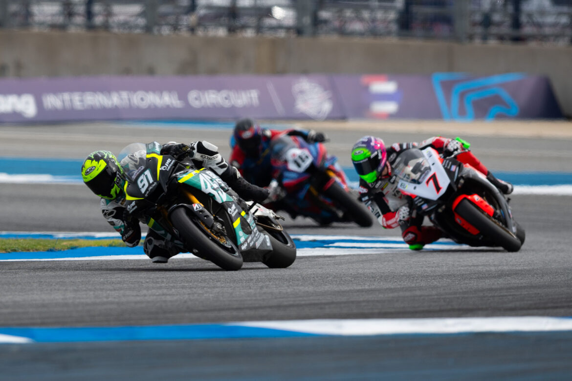 “NEXZTER BRIC Superbike” เช็กอินชิงดำสนามสุดท้าย นักบิดเวิลด์คลาสโผล่เซอร์ไพรส์ “แสตมป์” คว้าโพลรุ่นใหญ่