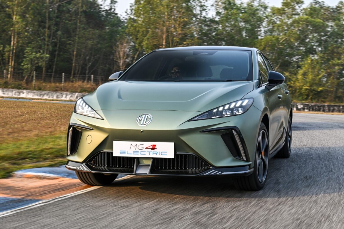  เอ็มจี ขึ้นแท่นผู้นำยอดจดทะเบียนรถอีวี 4 เดือนติด รวมยอดสะสมกว่า 14,741 คัน ย้ำ EV LIFETIME WARRANTY กับการบริการคือหัวใจของรถ EV