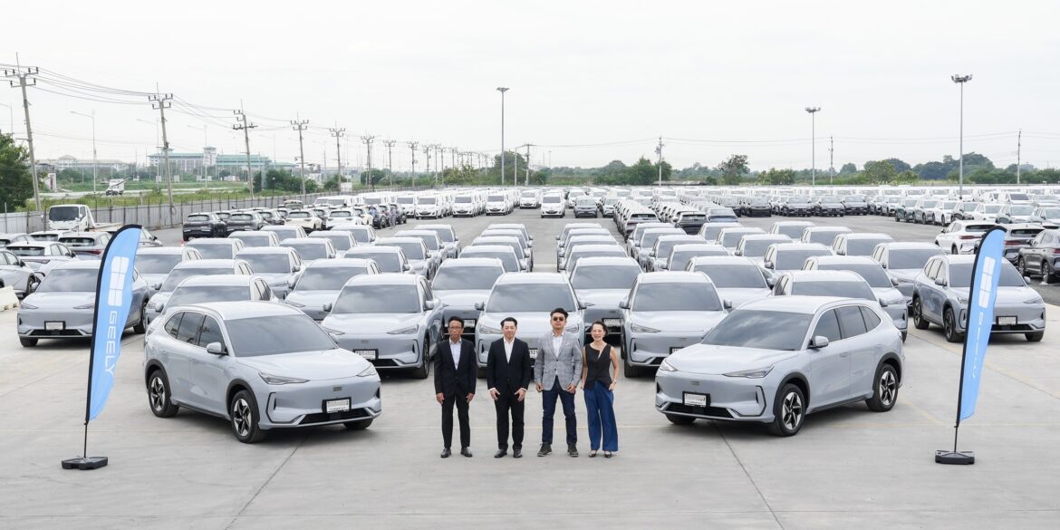 GEELY ส่งมอบ GEELY EX5 47 คัน เพื่อใช้ในหน่วยงานการไฟฟ้านครหลวง หนุนการใช้รถยนต์ไฟฟ้าในประเทศ พร้อมขับเคลื่อนไทยสู่ยุคพลังงานยั่งยืน