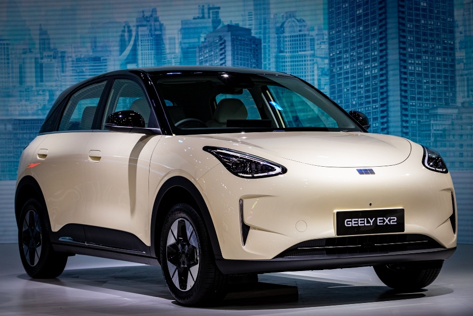  GEELY ขอบคุณทุกความไว้วางใจ ฉลอง GEELY EX2 กวาดยอดจอง 4,016 คัน ขยายเวลาโปรโมชันราคาพิเศษถึงสิ้นปี