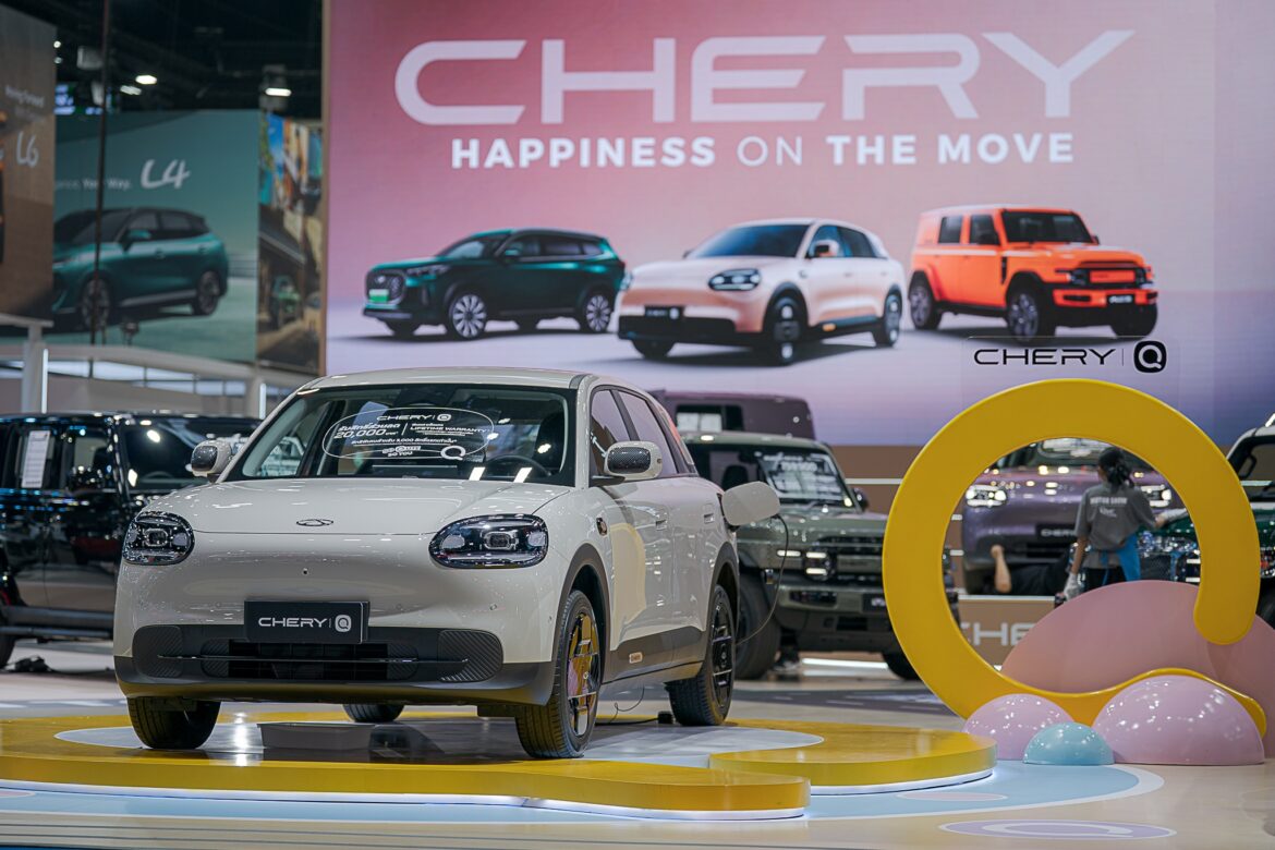 เชอรี ประเทศไทย จุดพลุฉลอง! กวาดยอดจอง Motor Show 2026 ทะลุ 7,500 คัน น้องใหม่ Chery Q เปิดตัวแรง ขึ้นแท่นดาวเด่นดวงใหม่
