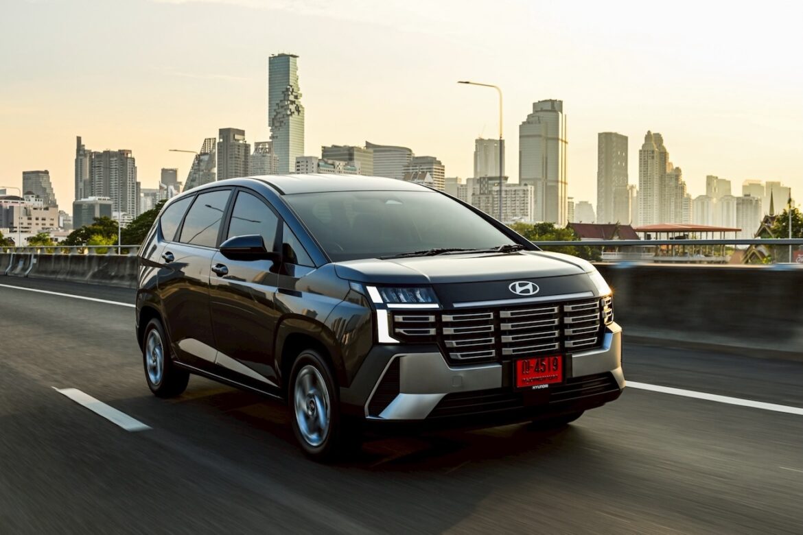  ฮุนไดตอกย้ำความคุ้มค่า “Hyundai new STARGAZER” รถ 3 แถว 6 ที่นั่ง กับ 5 เหตุผลโดนใจครอบครัวยุคใหม่ ราคาพิเศษ เริ่มต้นเพียง 719,000 บาท(1)