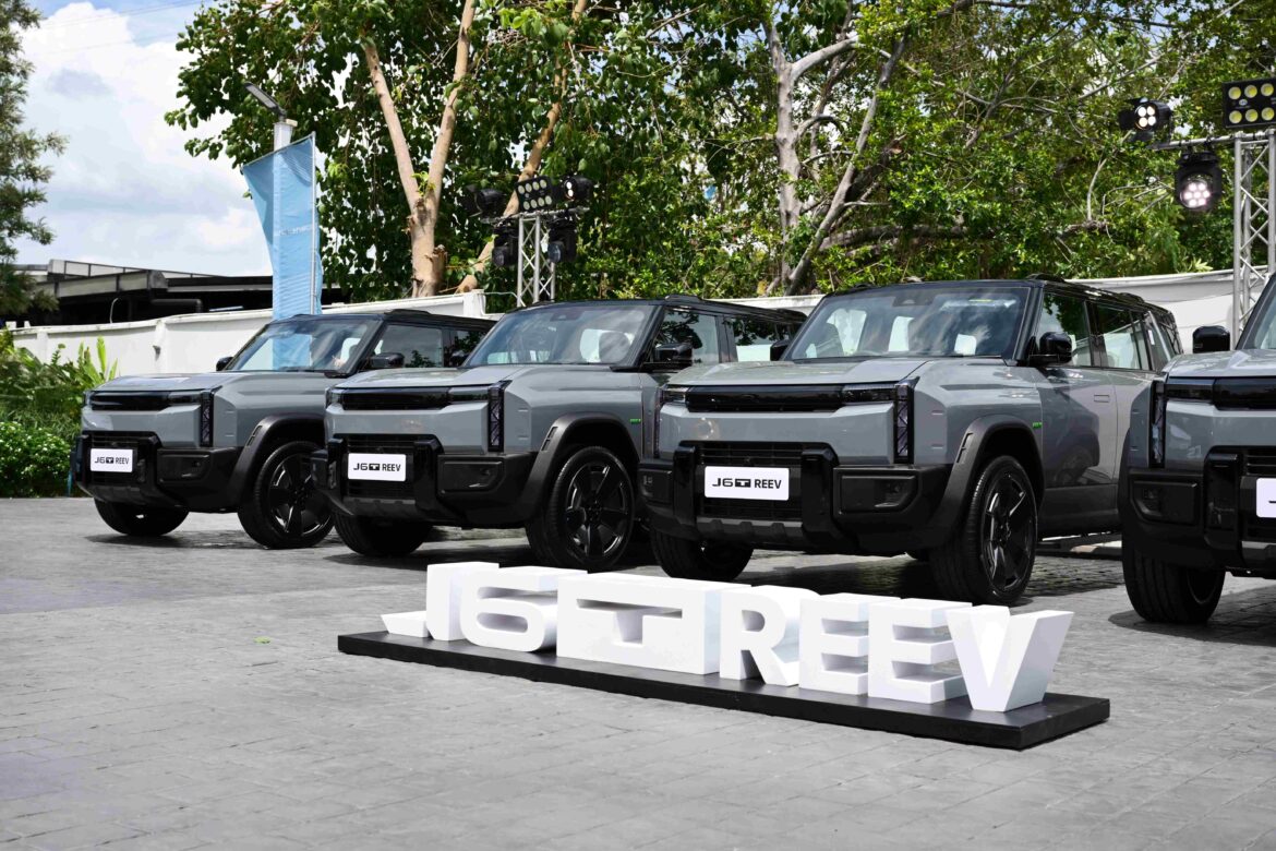  OMODA & JAECOO ส่งมอบ JAECOO 6T REEV ให้ลูกค้ากลุ่มแรกในงาน “NextFest” พร้อมเดินหน้าพัฒนา Ecosystem และเสริมความแข็งแกร่งของ OJ Club