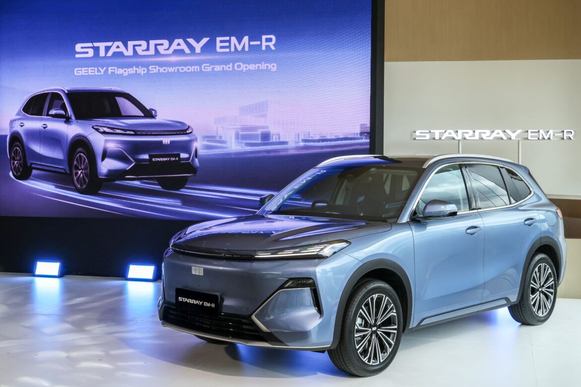 ธนบุรีนอยสเติน เปิดตัว GEELY STARRAY EM-R ครั้งแรกของโลก พร้อมปักหมุด GEELY Flagship Showroom แห่งแรกในประเทศไทย