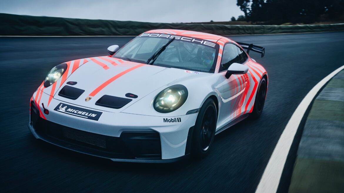 911 Challenge ใหม่ ถ่ายทอดสมรรถนะเพื่อการแข่งขันมอเตอร์สปอร์ตระดับมืออาชีพอย่างเต็มรูปแบบ