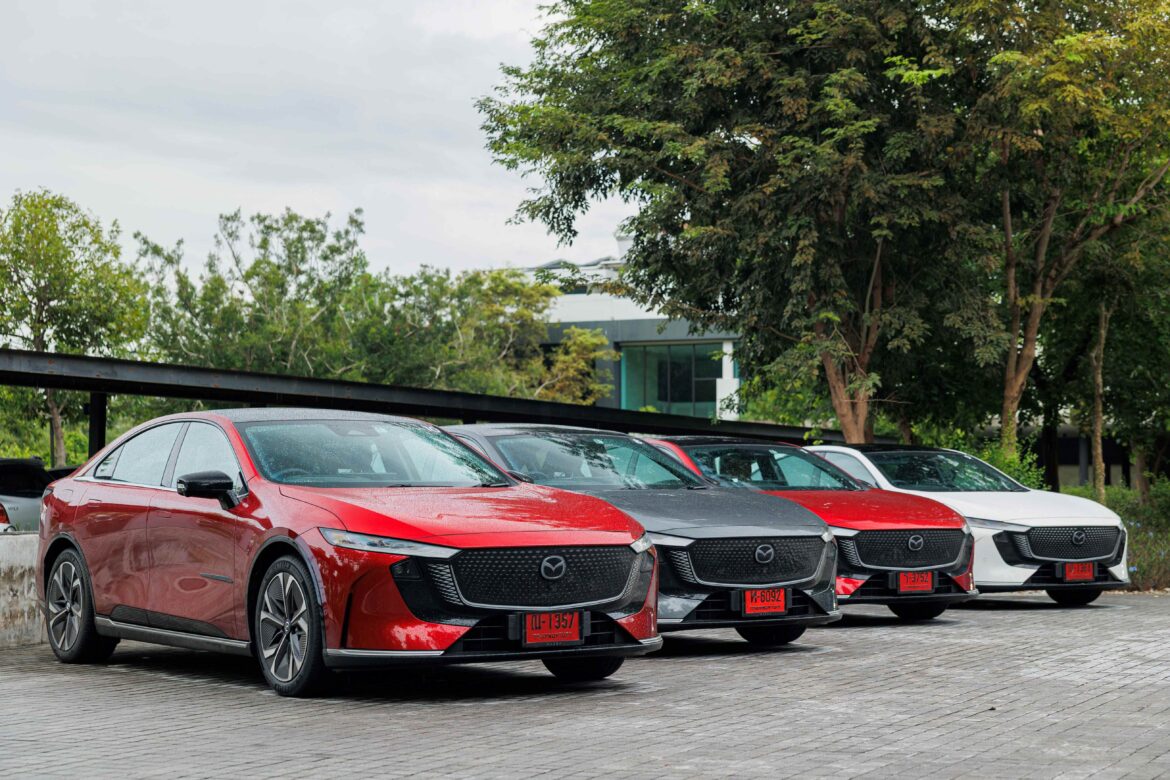  กระแสนิยมรถไฟฟ้า MAZDA6e แรงทะลุปรอท ลูกค้าเชื่อมั่นในแบรนด์เพิ่มสูงขึ้น ดันยอดขายอันดับหนึ่งสองเดือนซ้อน