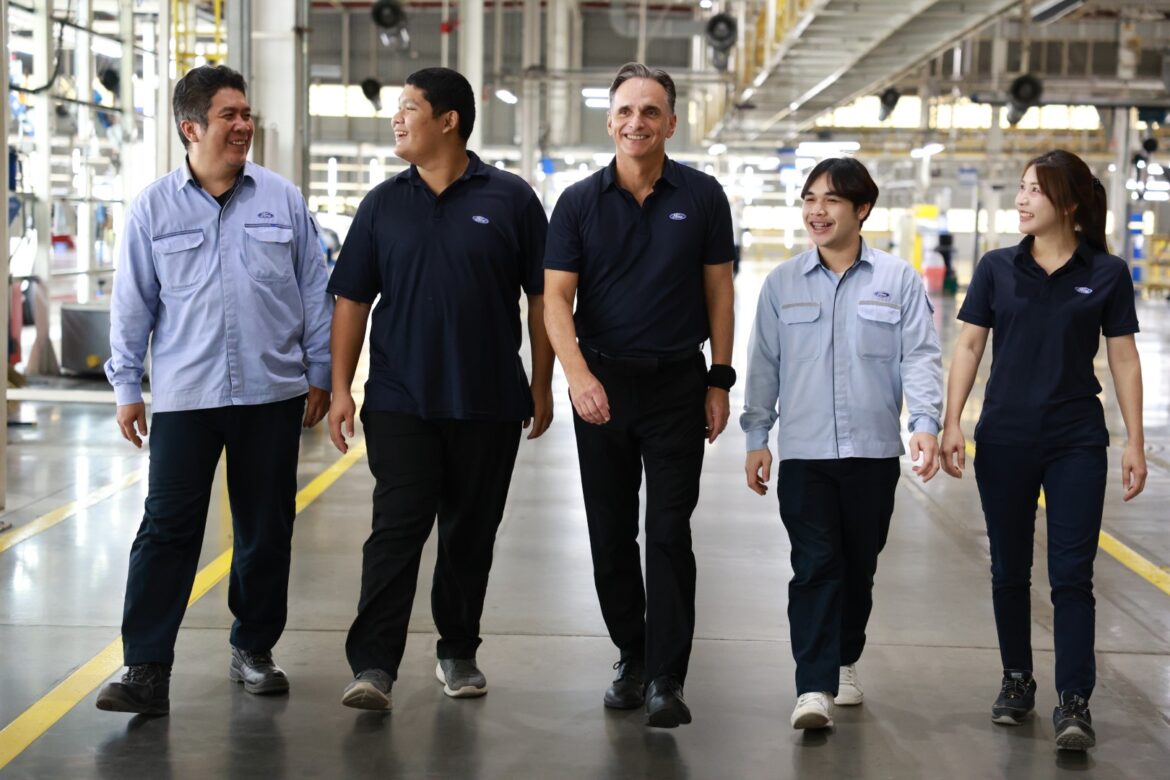 จากโอกาสทางการศึกษา สู่ก้าวแรกบนเส้นทางอาชีพที่โรงงานฟอร์ด